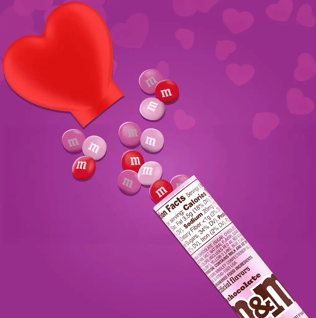 Драже M&M's Milk Chocolate Valentine's Day Candy Heart Cane 85г - фото 3