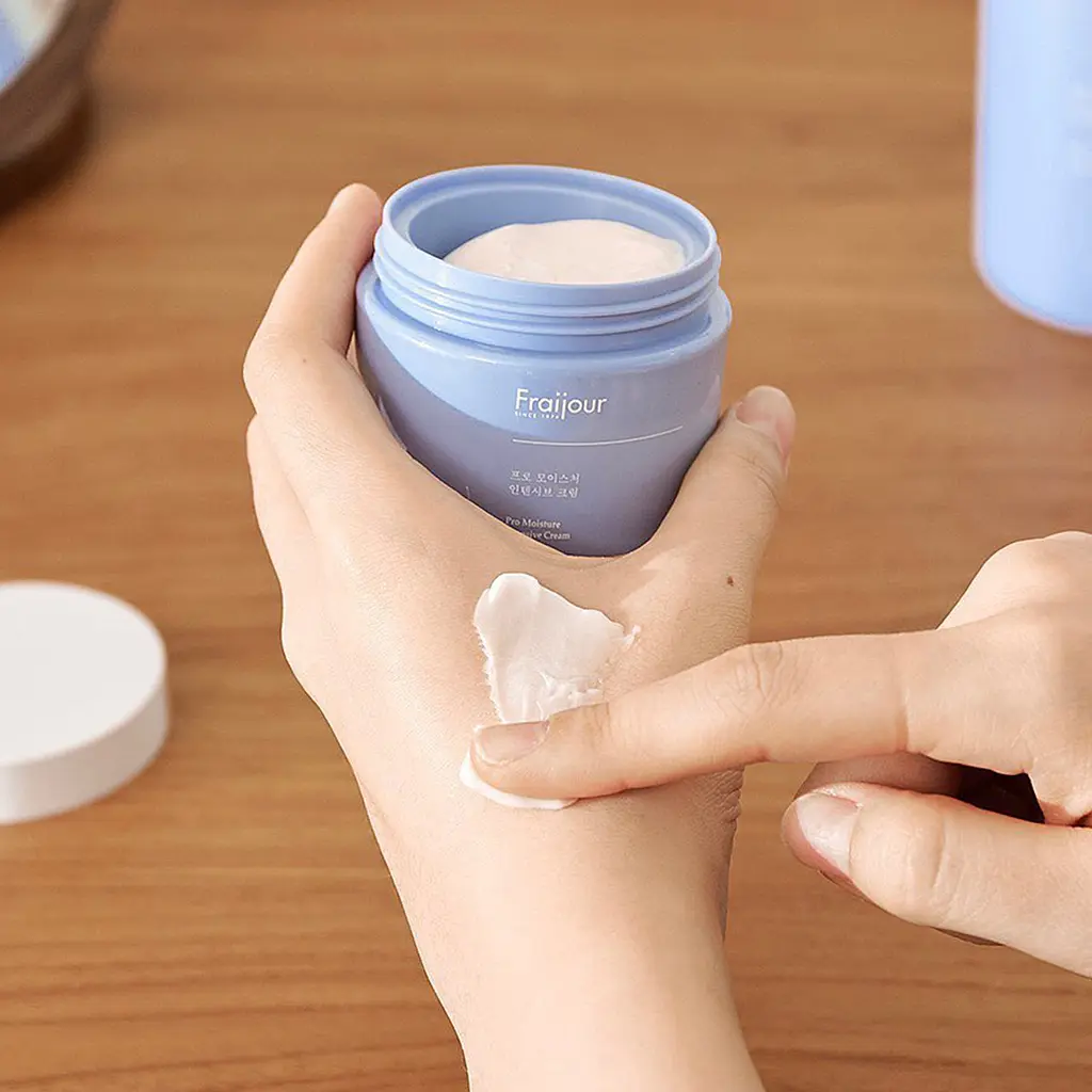 Зволожуючий крем для обличчя Pro-Moisture Intensive Cream Fraijour 50 мл - фото 4