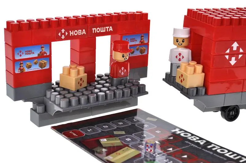 Конструктор блоковий QB300-207 "Block&Steps: НОВА ПОШТА. Вантажівка Мрії" + ходилка та гра 3в1, 129дет. qbee - фото 2