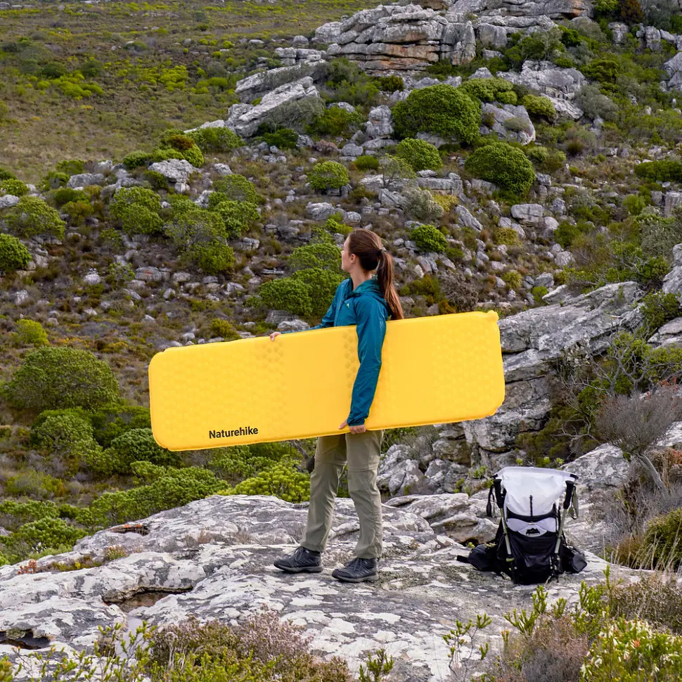 Матрац туристичний надувний одномісний Naturehike CNK2550WS033, 183x53x3.5 см, жовтий, прямокутний - фото 2