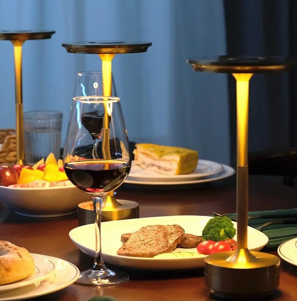 Настільна лампа з акумулятором KLOODI DECO TA-5V CLA CCT GD - фото 2