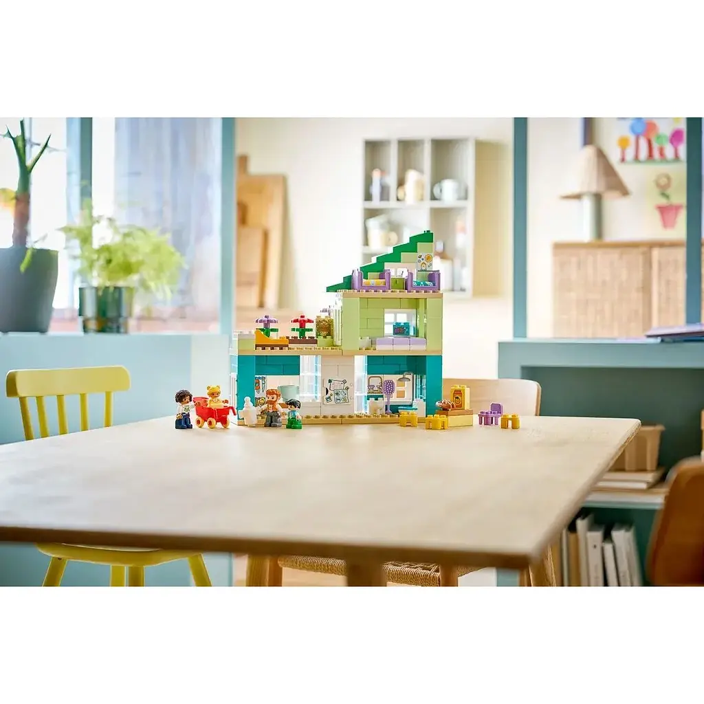 Конструктор LEGO DUPLO Town Сучасний родинний будинок із фігурками 3 в 1, 166 деталей (10470) - фото 9