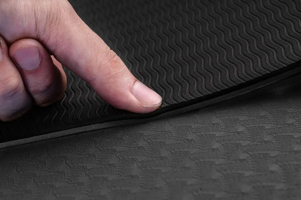 Коврик с отверстиями Hop-Sport TPE HS-T008GM 0.8 см черный - фото 6