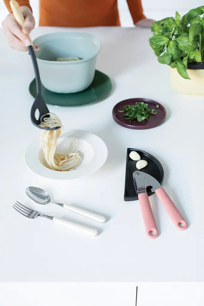 Ложка для спагеті Brabantia Tasty + Cook & Serve 2 в 1 чорна 32.8 см (122705) - фото 7