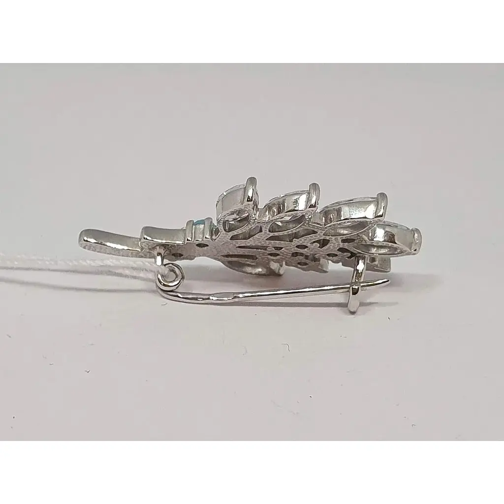 Серебряная брошь Ирий с фианитами. 9522 Голубой/Белый - фото 2