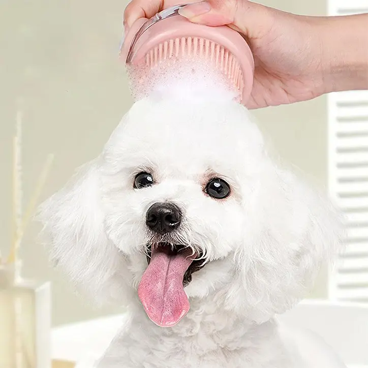 Щітка для миття тварин з дозатором Semi Cleaning Device Pink силіконова масажна - фото 9