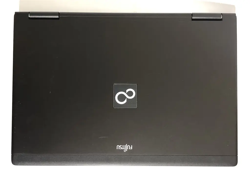 Ноутбук Fujitsu Celsius H710 / 15.6" FullHD / i7-2720QM / 8GB / 256GB SSD / NVIDIA Quadro 1000M, 2GB / Win10Pro / 3G / сканер відбитка - Б/в - фото 2