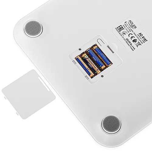 Аналітичні ваги підлогові Adler AD 8187 з додатком FitGo до 180 кг пам'ять 8 користувачів 12 показників Білі - фото 4