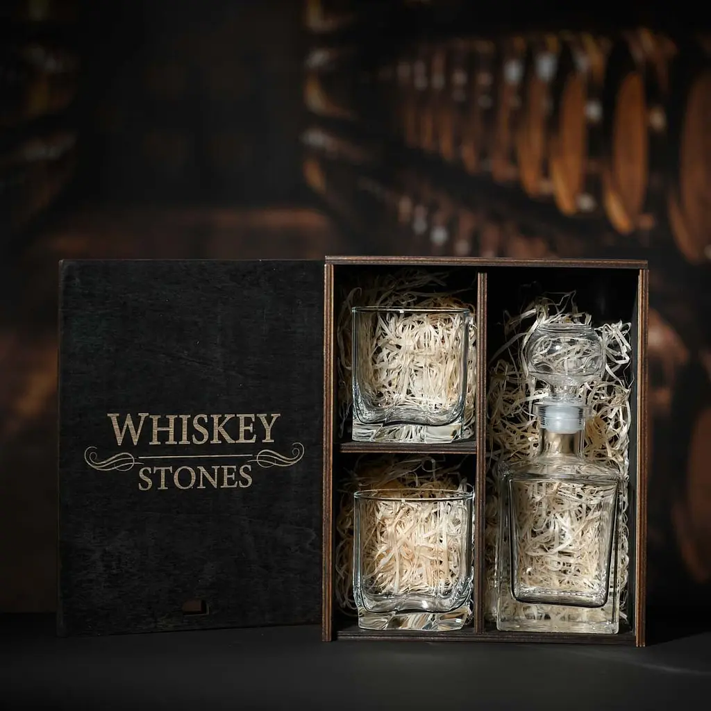 Подарунковий набір віскі Whiskey Stones №12 у дерев'яному пеналі - графин Pasabahce + склянки Luna - фото 2