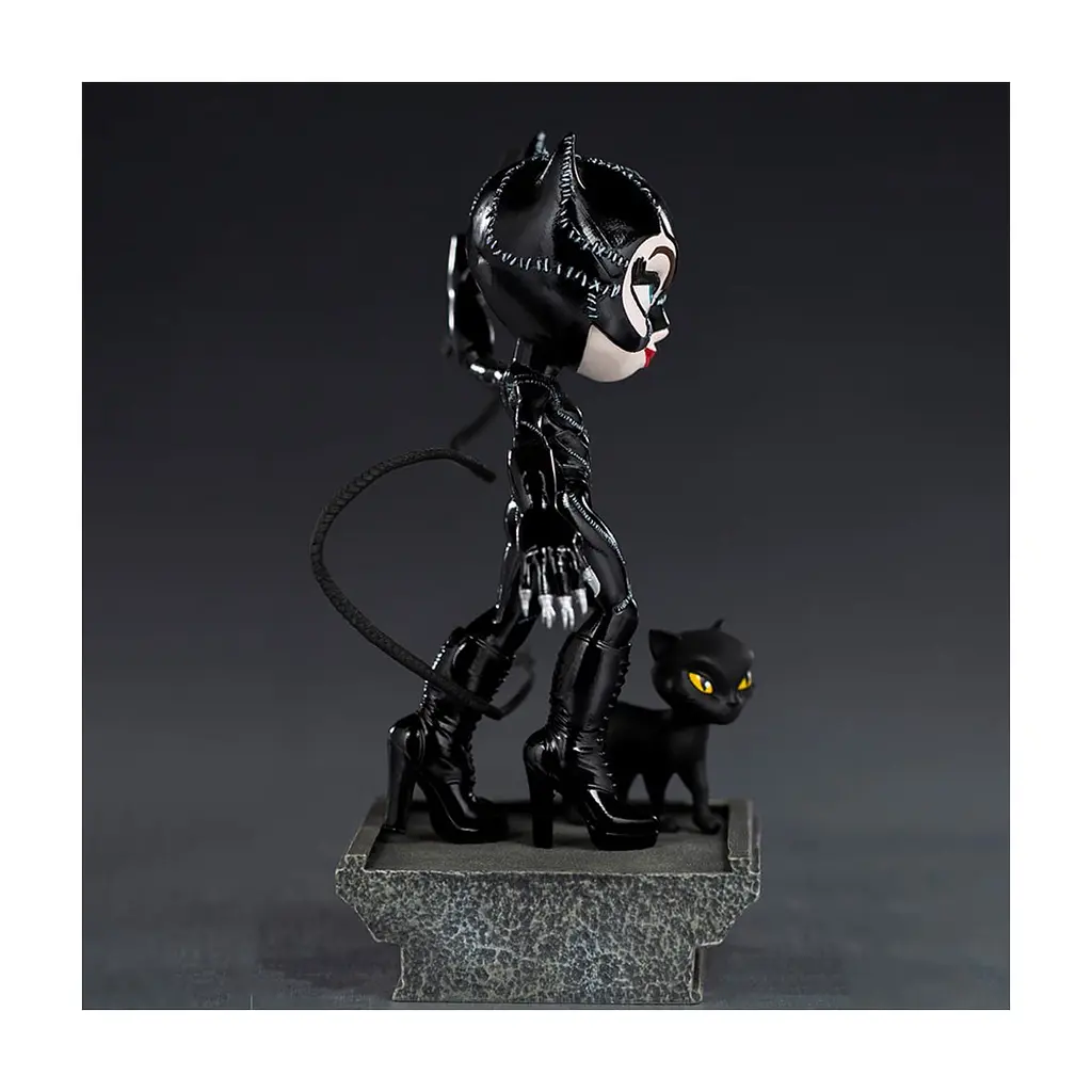 Фігурка для геймерів Weta Workshop DC Comics Batman Returns Catwoman (DCCBAT47121-MC) - фото 4