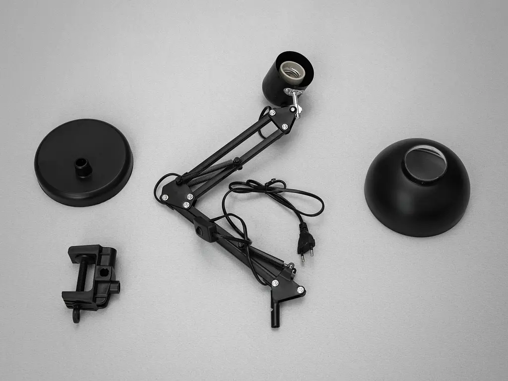 Настільна лампа Pixar для робочого місця, чорна - фото 3