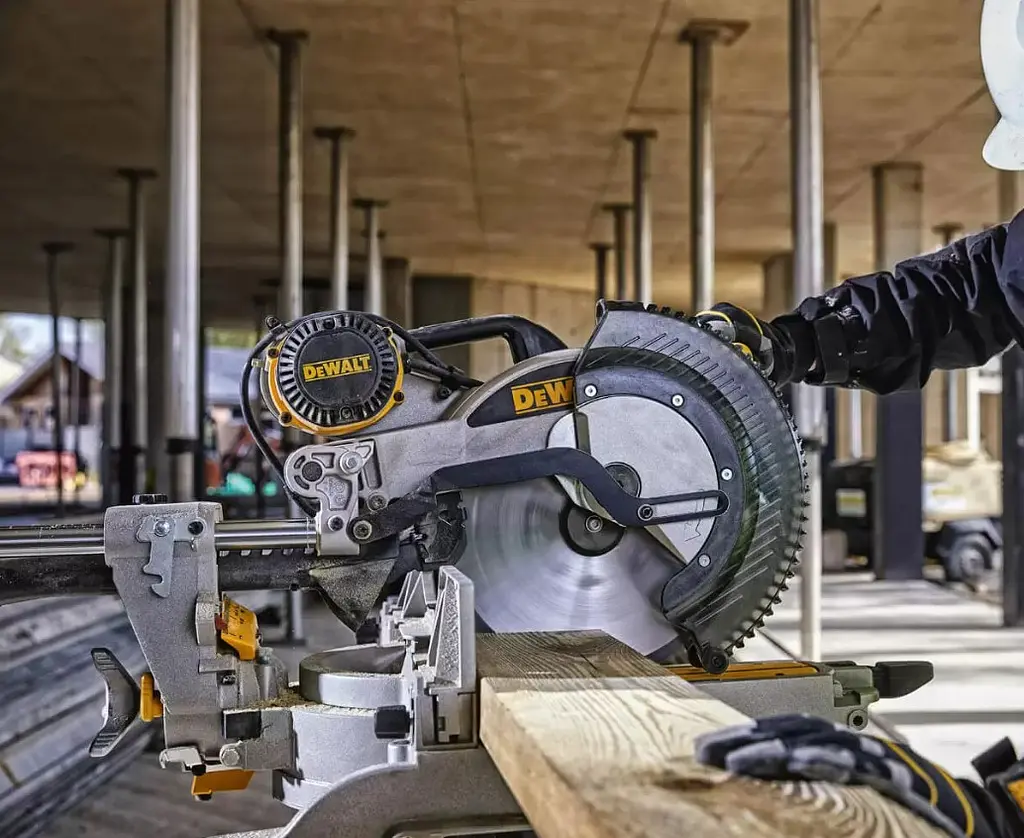 Пила настільна мережева DeWalt DWS780 - фото 5
