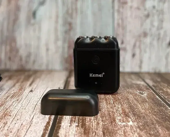 Електробритва Kemei KM-1005 (Портативна, Slim-корпус, USB-зарядка) - фото 3