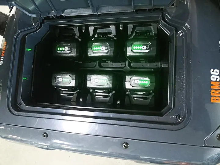 Газонокосарка акумуляторна самохідна з сидінням GTM BRM96 KIT (96 см, 35-115 мм, GTM 40+40 В, 160 кг) - фото 6
