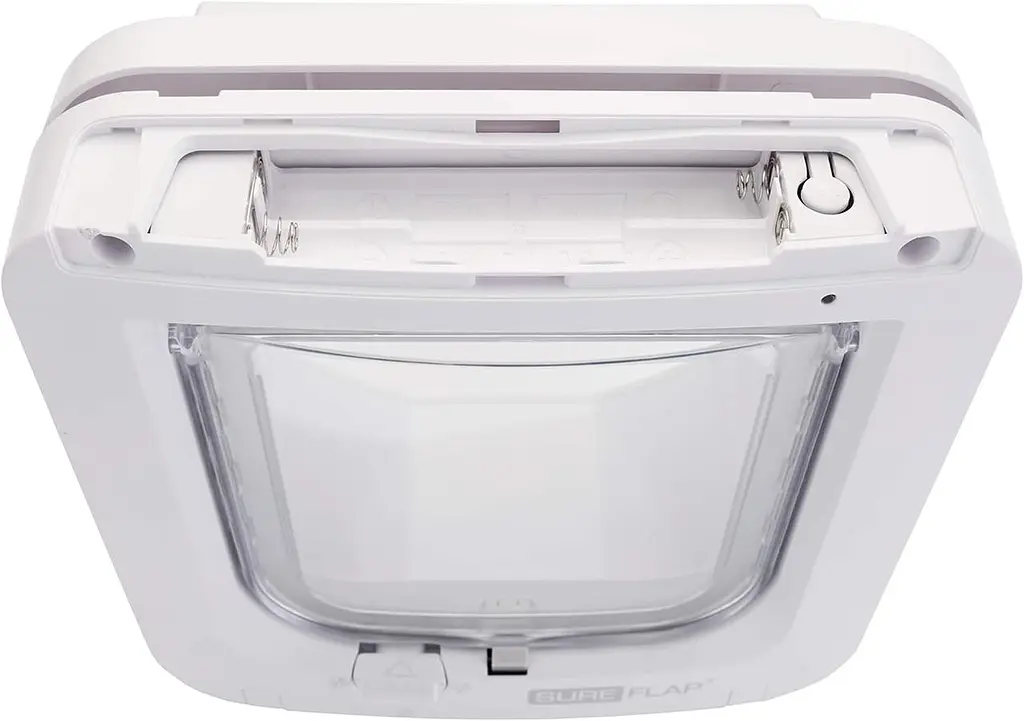 Відкидна стулка для кішок SureFlap з мікрочіпом Sure Petcare, біла, сканує посвідчення особистості тварини при вході Б/в - фото 2