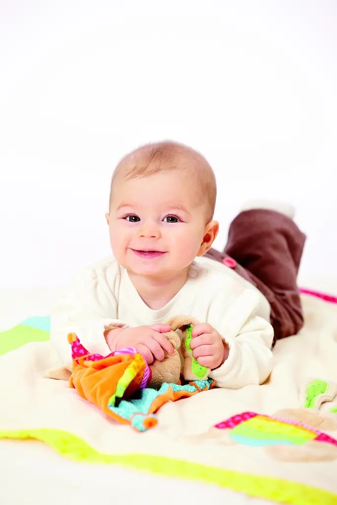 М'яка іграшка-обіймашка Sigikid Rainbow Rabbit Кролик (40576SK) - фото 8