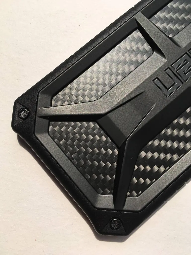 Оригінальний протиударний чохол UAG Monarch для iPhone 13 \| 14 (6.1") Black Carbon (113171114242) - фото 5