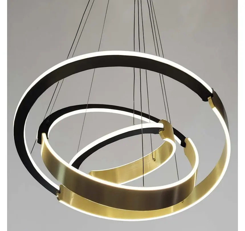 Світлодіодна люстра підвісна Artlight 2301/3 з трьома кільцями в чорно-золотому кольорі. - фото 2