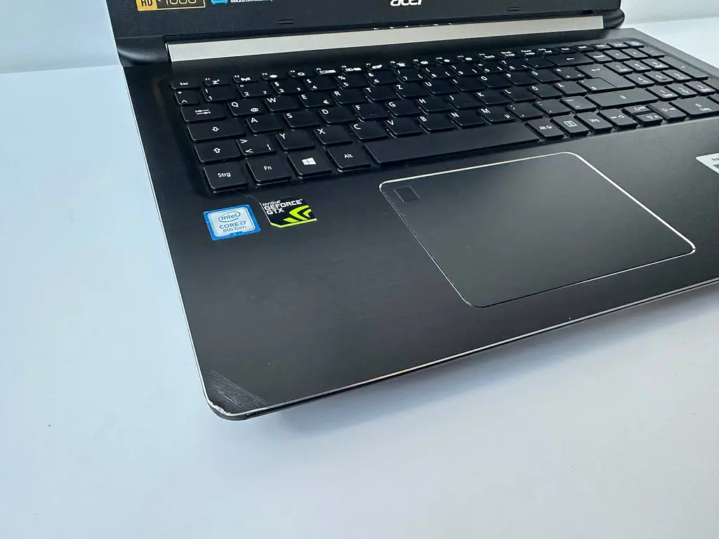 Ігровий ноутбук Acer Aspire 7 A715-72G 15.6" (i7-8750H / 16GB / SSD+HDD / GTX 1050 Ti 4GB) б/в - фото 4