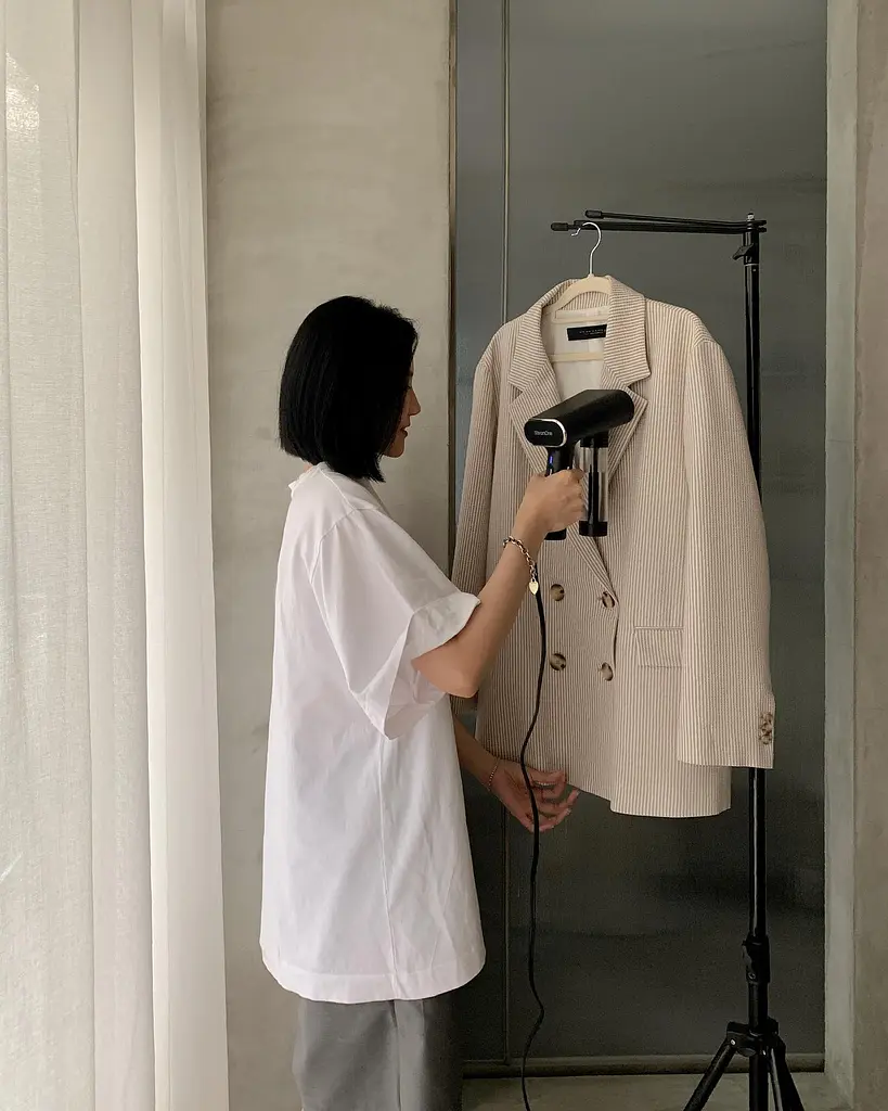 Отпариватель портативный SteamOne черный (EUNS150B) - фото 7