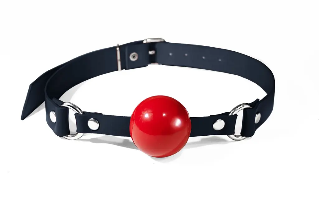 Кляп силіконовий Feral Feelings Silicon Ball Gag Black/Red