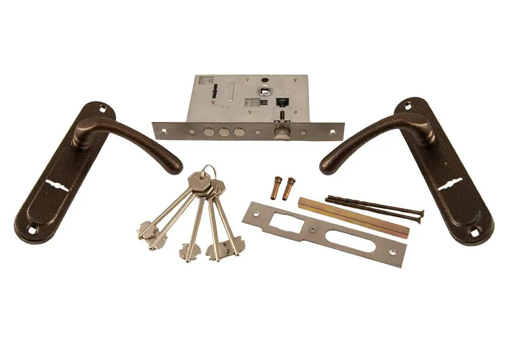 Замок врізний дверний з ручками на планці комплект FZB 55 мм ВК-13110 АС (мідь) - фото 2