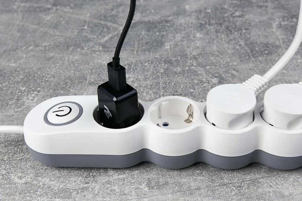 Подовжувач мережевий 5 розеток 3 метри 2E Plus Power Extension 5 Type F 3m 10A White-Grey - фото 5