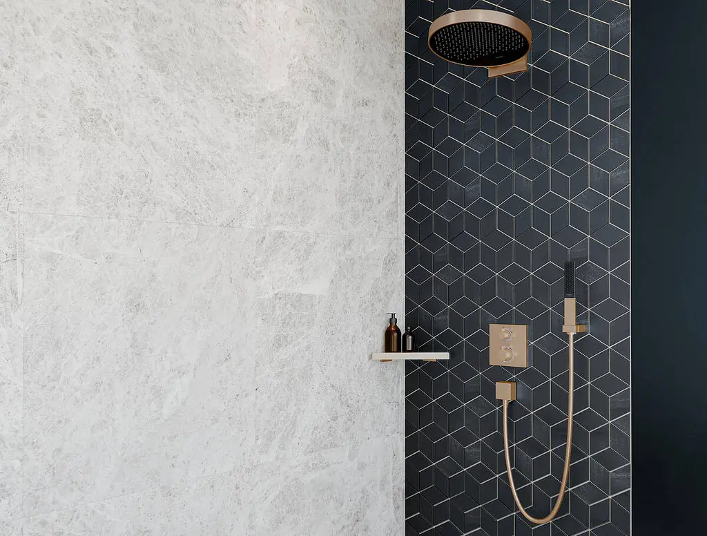 Полочка угловая Hansgrohe AddStoris 14.8 х14.8 x 30.5 см Brushed Black 41741340, Шлифованный черный хром - фото 3