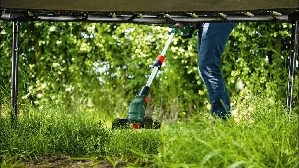 Тример садовий Bosch UniversalGrassCut 18V-26-500 1х2.5Ah, 26см, ЗП AL 18V-20 3.5кг (0.600.8C1.F00) - фото 4