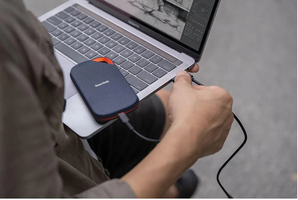 SSD накопичувач портативний SanDisk Extreme Pro 2 TB з інтерфейсом USB4 (SDSSDE80-2T00-G25) - фото 7
