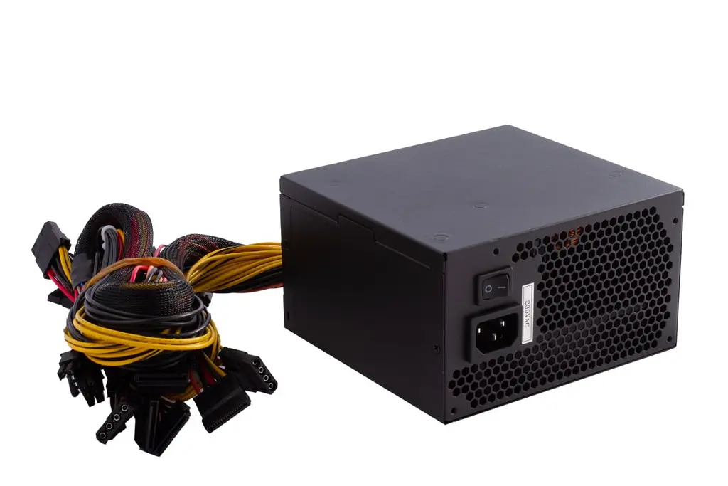 БЖ 700W FSP ATX-700W PNR PRO 120mm silent fan, Retail Box (ATX-700PNR PRO) - фото 3