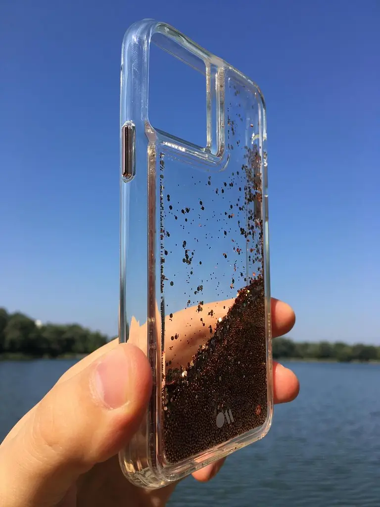 Чохол протиударний з плаваючими блискітками Case-Mate Waterfall CM039326-06 для iPhone 11 Pro (5.8") Gold - фото 7