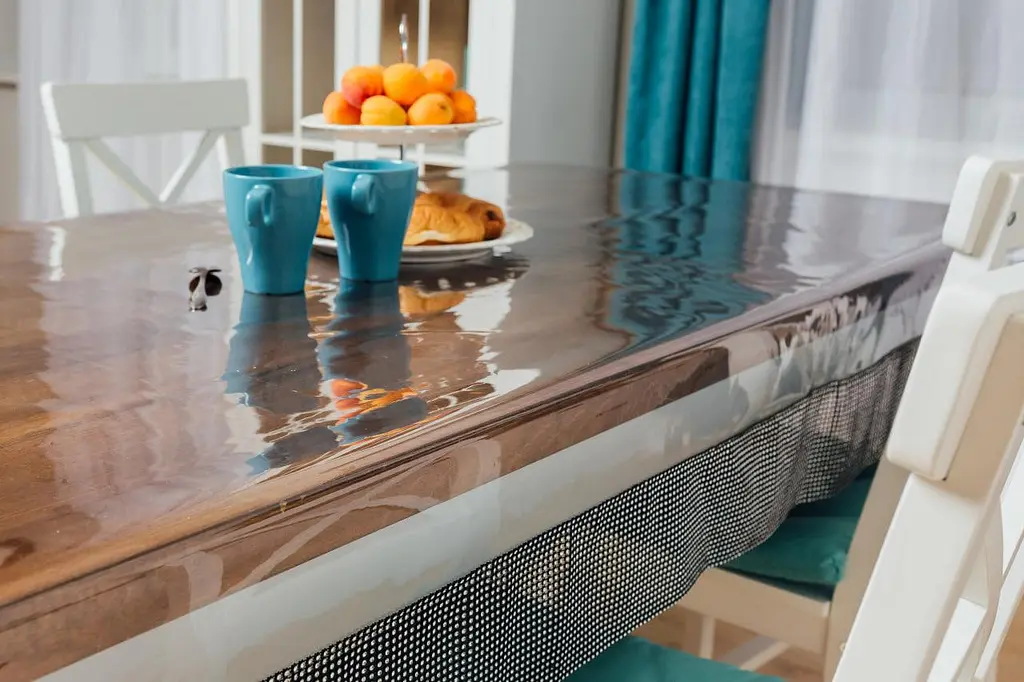 Скатертина силіконова з чорною стразовою стрічкою з камінцями подвійною 220х190 см - фото 2