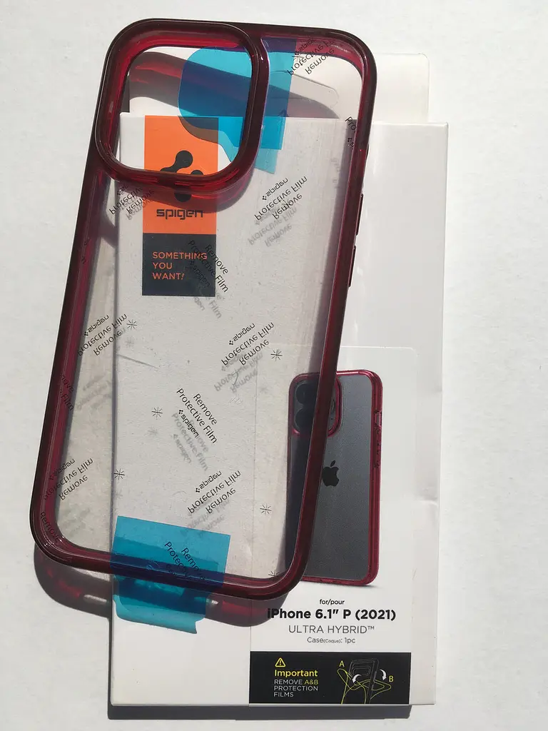 Оригінальний протиударний чохол для iPhone 13 Pro (6.1") Spigen Ultra Hybrid Red Crystal (ACS03263) - фото 3