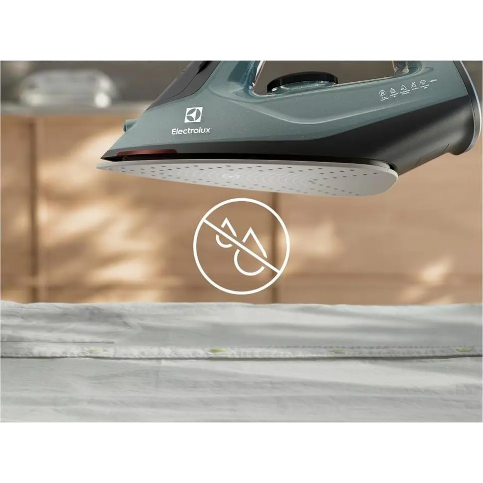 Утюг с паром Electrolux E5SI2-6OG - фото 3