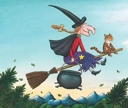 Room on the Broom and The Snail and the Whale Board Book Gift Slipcase - фото 4