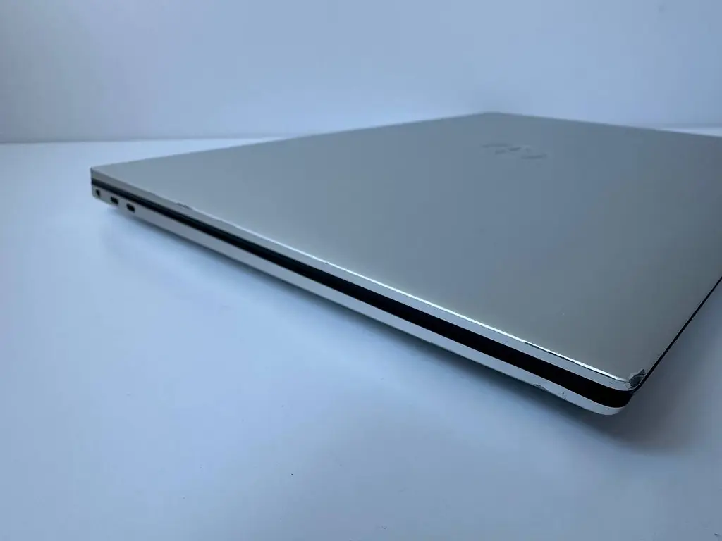 Ігровий ноутбук Dell XPS 17 9700 17.3" (i7-10875H / 32GB / SSD 512GB / RTX 2060 6GB / 4K IPS Touch) б/в - фото 12