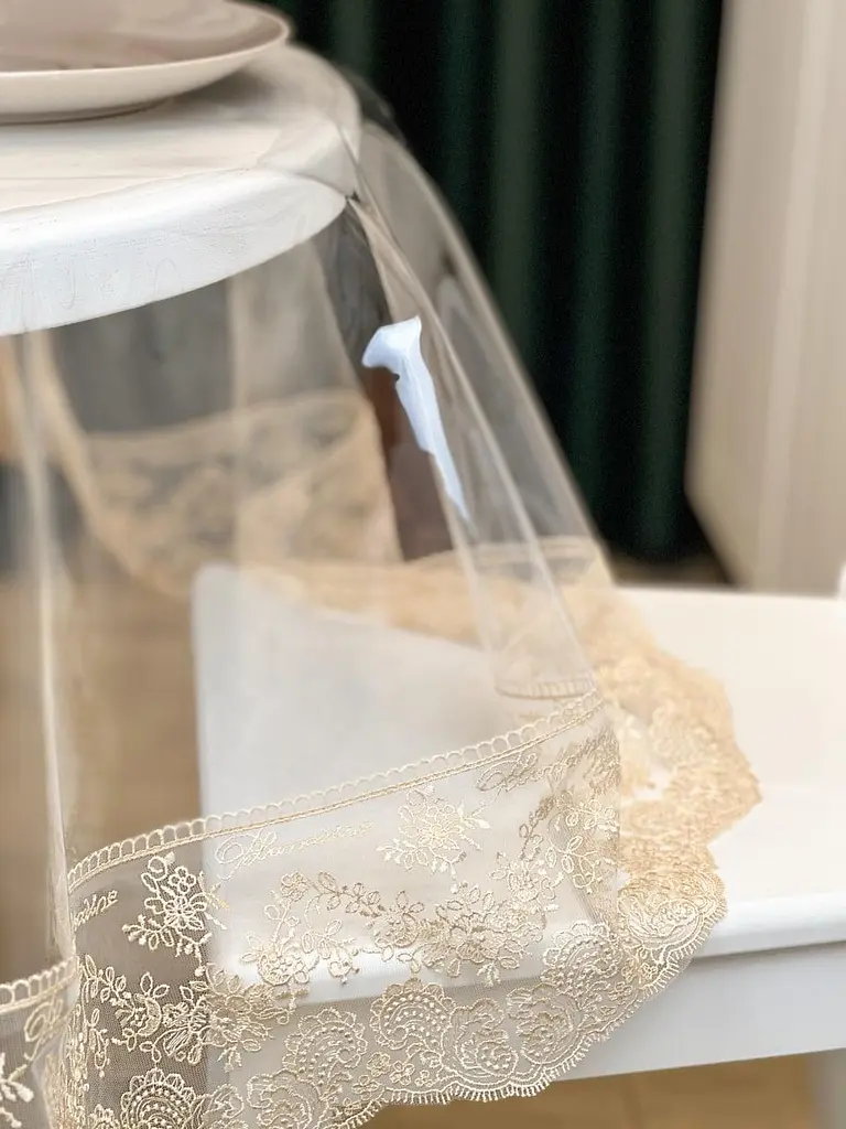 Силіконова скатертина з бежевим мереживом Блюмарин 10 см 220х200 см - фото 5