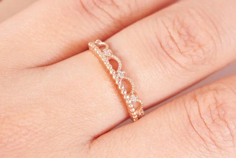 Каблучка з червоного золота з фіанітами 14.5 K-0052