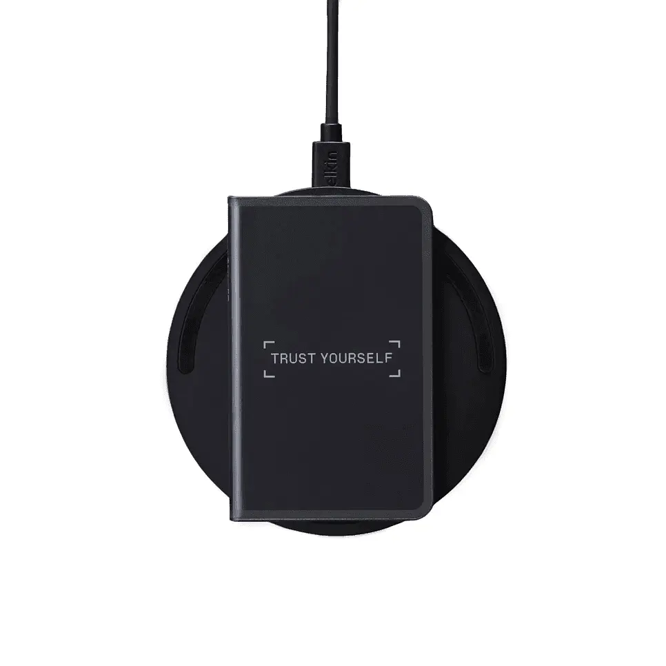 Набор Ledger Stax с магнитной защитой корпуса и зарядом Belkin Boost Charge - фото 3