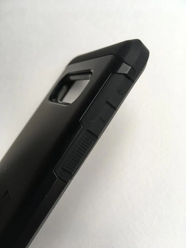 Чохол протиударний із підставкою Spigen Tough Armor 609CS25842 для Samsung Galaxy S10e (5.8") Black - фото 3