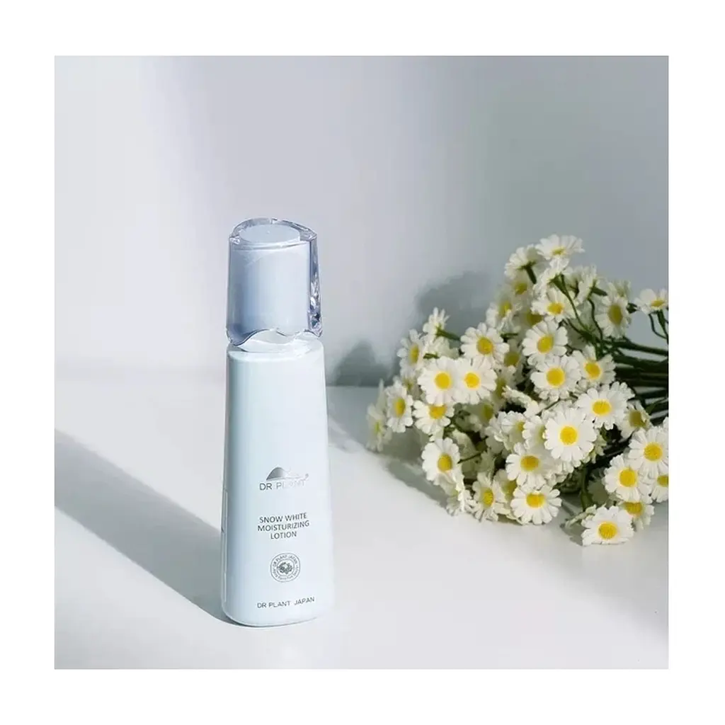 Лосьйон для обличчя Dr. Plant Snow White Moisturizing Lotion Зволожувальний для сяяння шкіри 120 мл (4582538102761) - фото 2