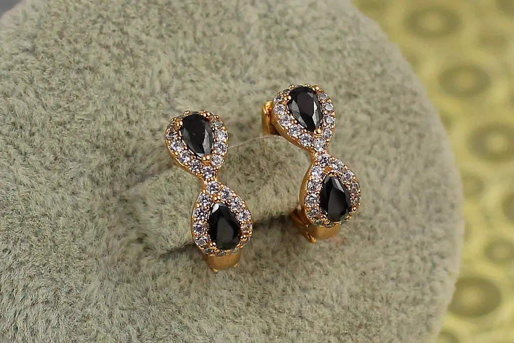 Сережки Xuping Jewelry дві капельки з чорними каменями 1.5 см золотисті