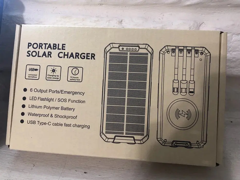 Внешний аккумулятор на солнечных батареях 30000 mah + 2 фонаря - фото 2