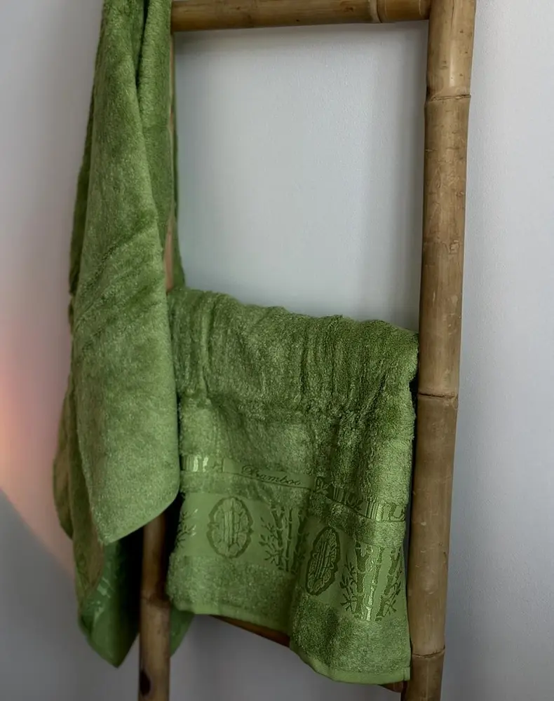 Набір турецьких бамбукових махрових рушників Zeron 50х90+70х140 Bamboo Agaс Desen зелений 2 - фото 3