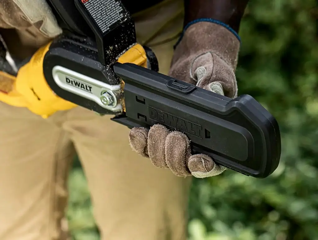 Акумуляторна міні-пилка DeWalt без АКБ та ЗП DCMPS520N - фото 10
