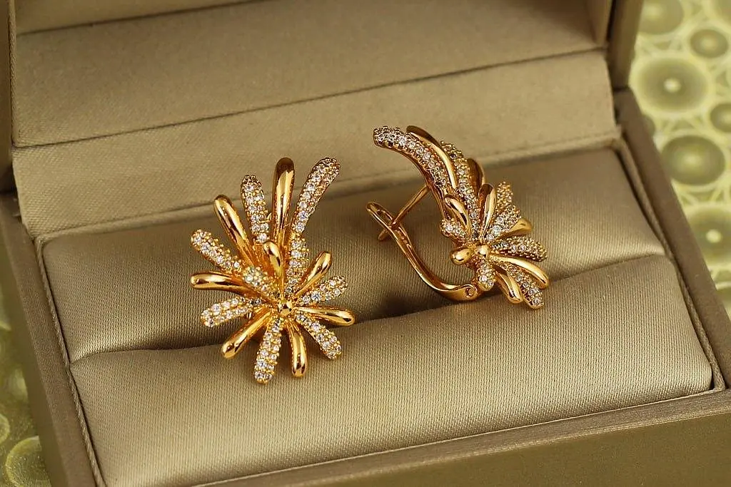 Сережки Xuping Jewelry Феєрверк 2,6 см золотисті - фото 2