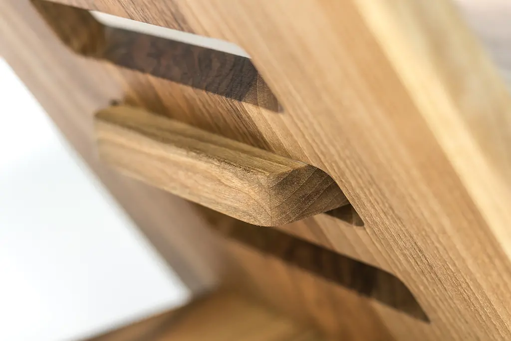 Эргономичный столик Wooden Amsterdam для ноутбука 18 мм Орех (WA-5.2) - фото 3