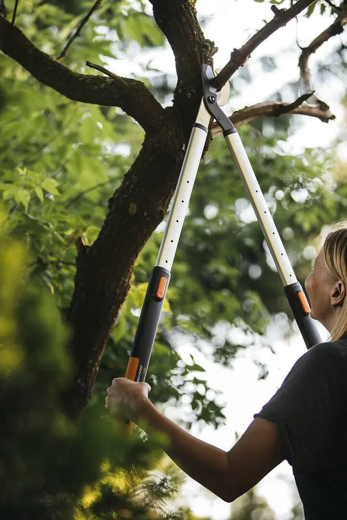 Гілкоріз телескопічний Fiskars SmartFit L86 (1013564) - фото 3