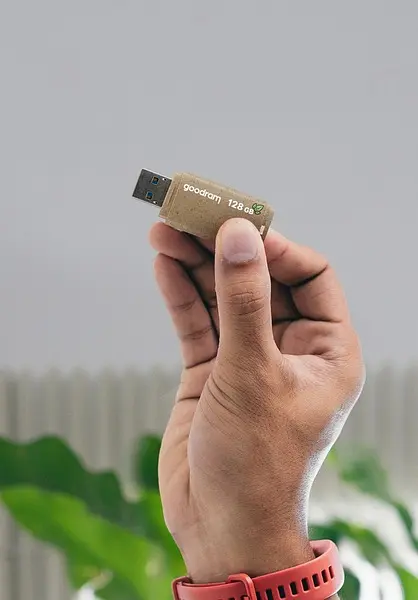 Flash Drive Goodram UME3 128GB USB 3.0 Eco Friendly (UME3-1280EFR11) - фото 4